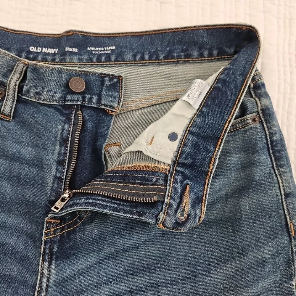 Old Navy Athletic Taper Jeans Men's 31x32‎ Med Wash Stretch Denim EUC Classic